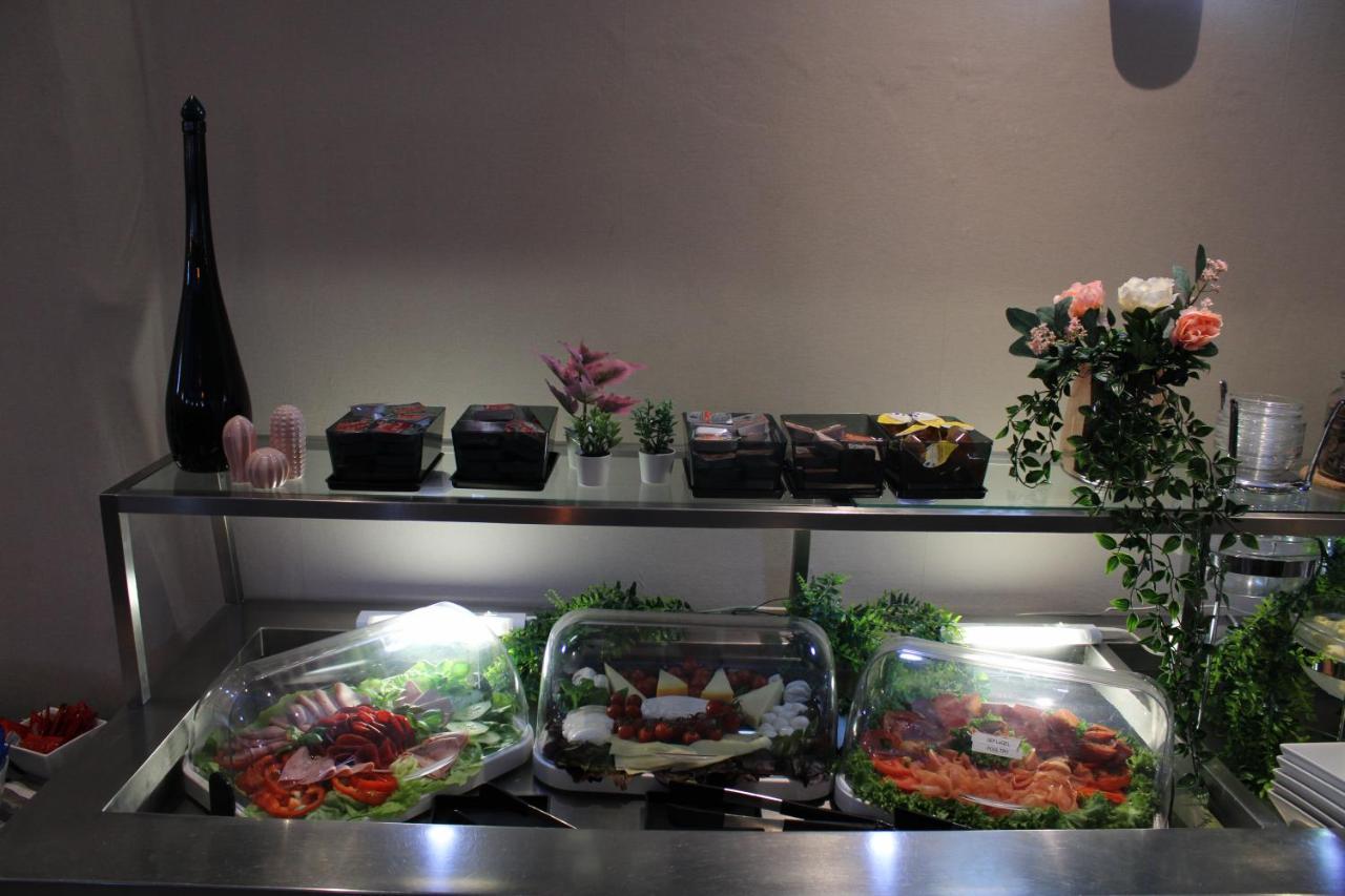 Hotel Maximo Pinneberg Dış mekan fotoğraf