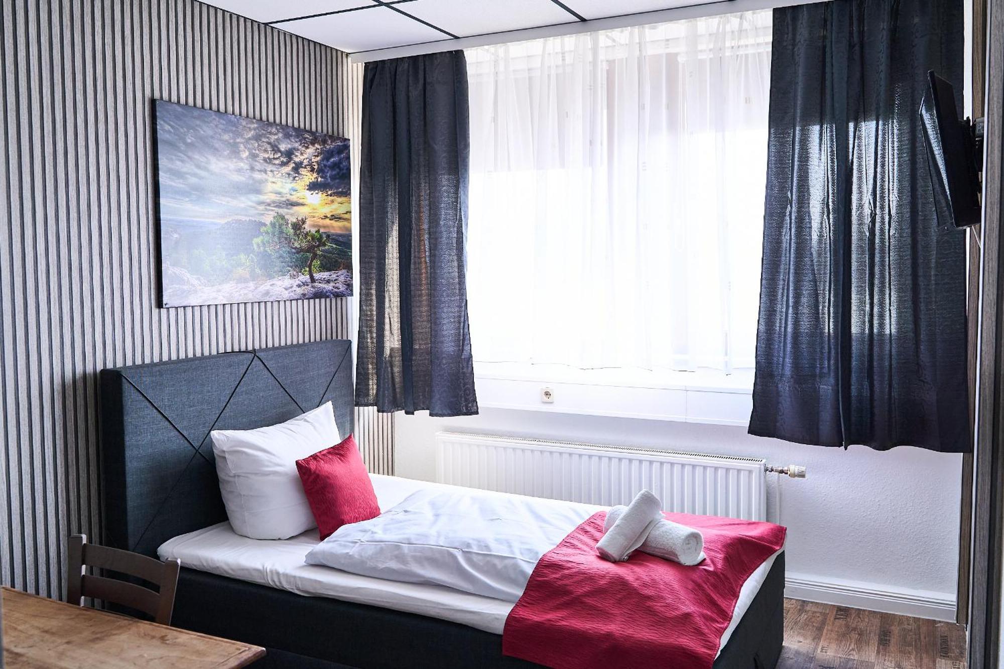 Hotel Maximo Pinneberg Dış mekan fotoğraf