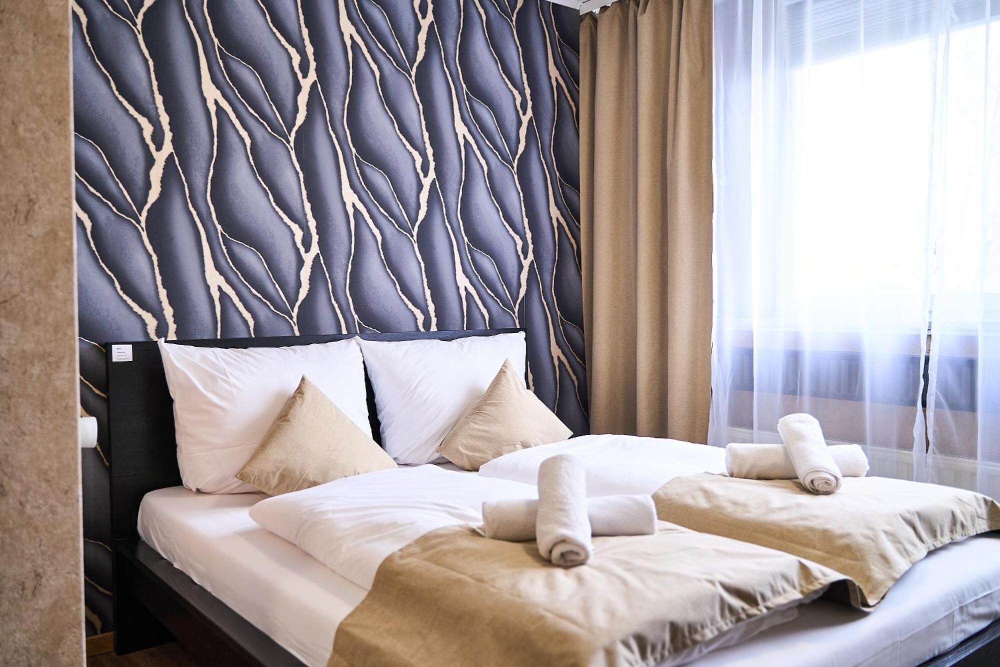 Hotel Maximo Pinneberg Dış mekan fotoğraf