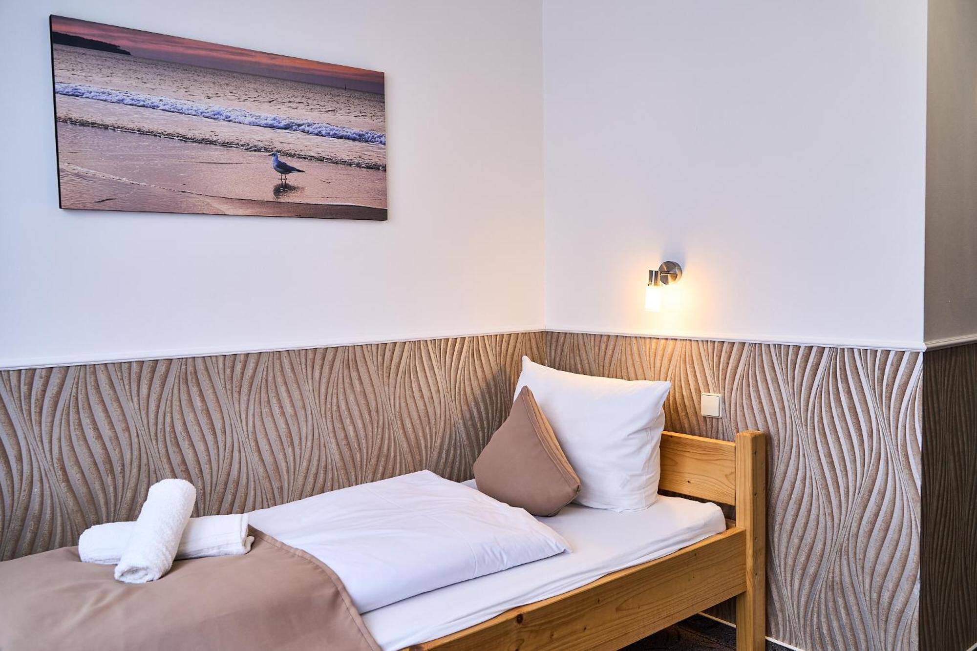 Hotel Maximo Pinneberg Dış mekan fotoğraf