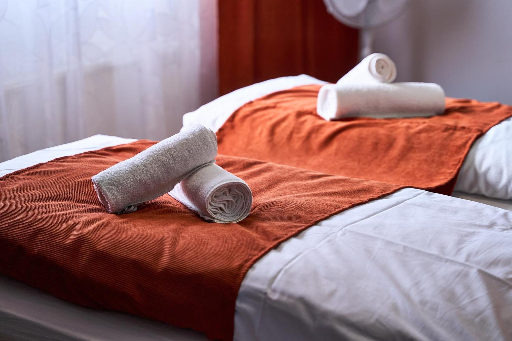 Hotel Maximo Pinneberg Dış mekan fotoğraf