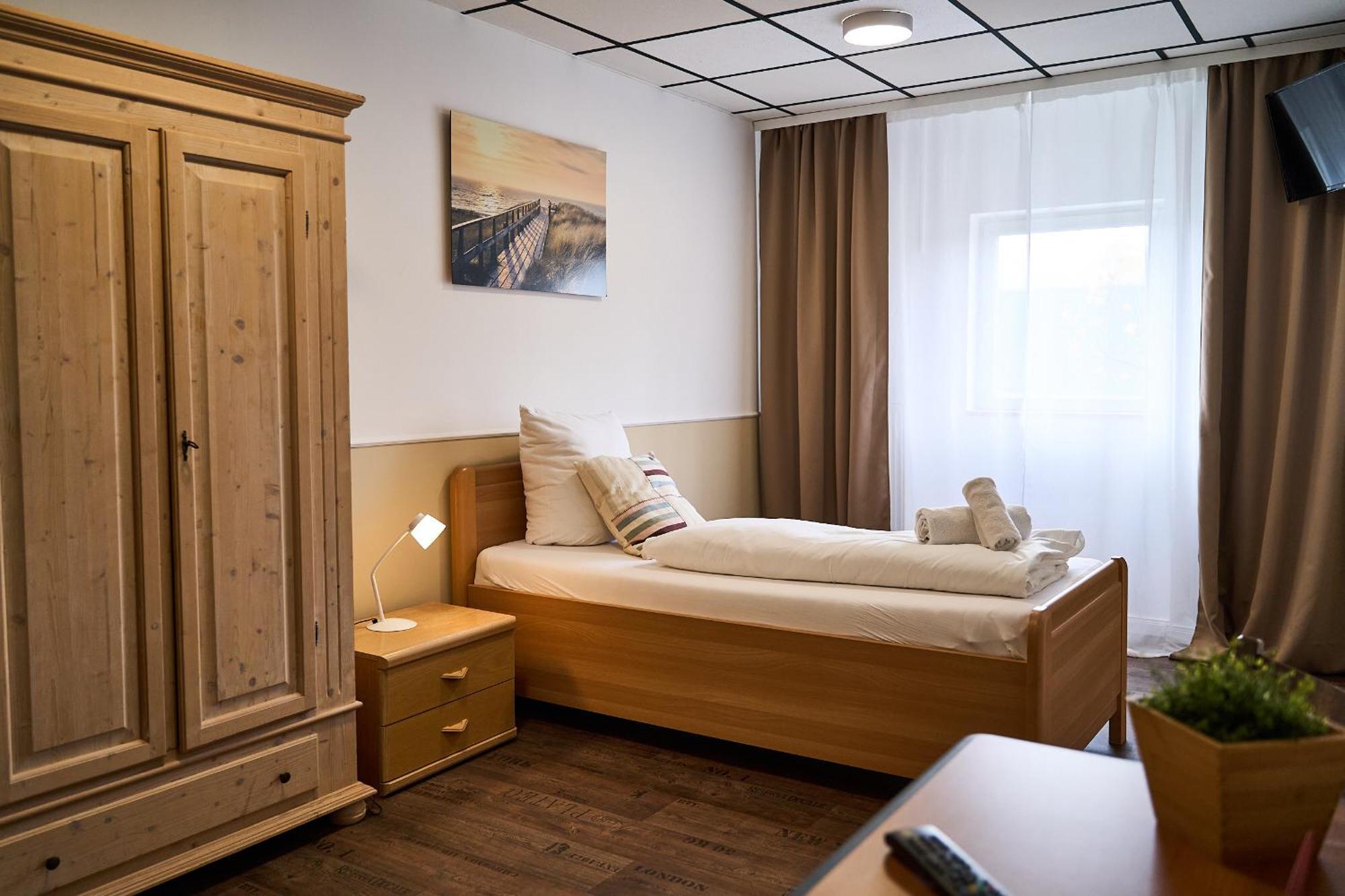 Hotel Maximo Pinneberg Dış mekan fotoğraf